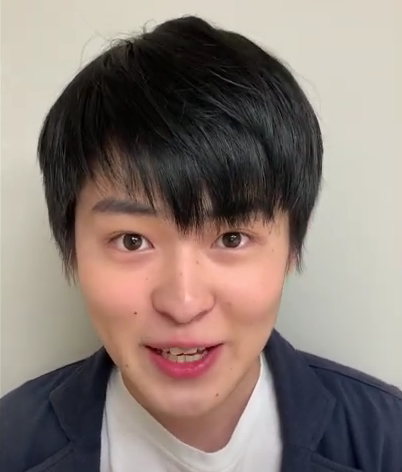 笑顔の望月歩
