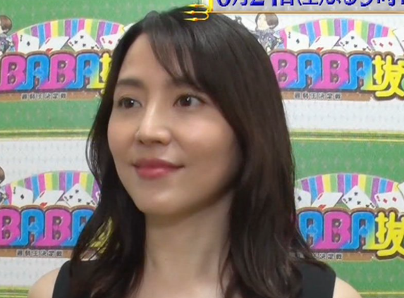 黒髪ロングの長澤まさみ