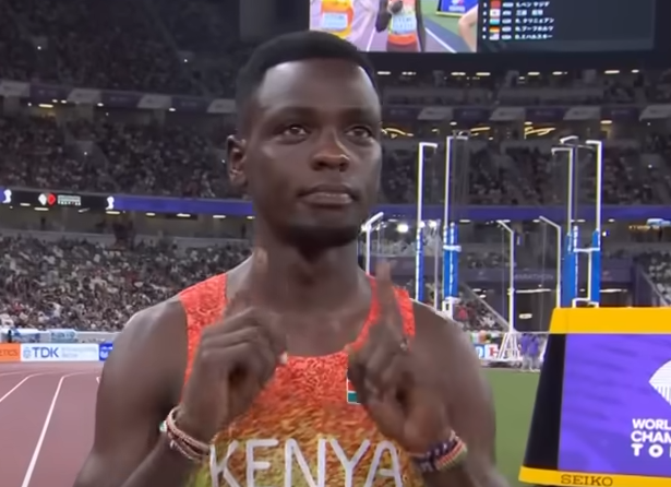 オレンジ色のユニフォームをエドマンド・セレム選手
